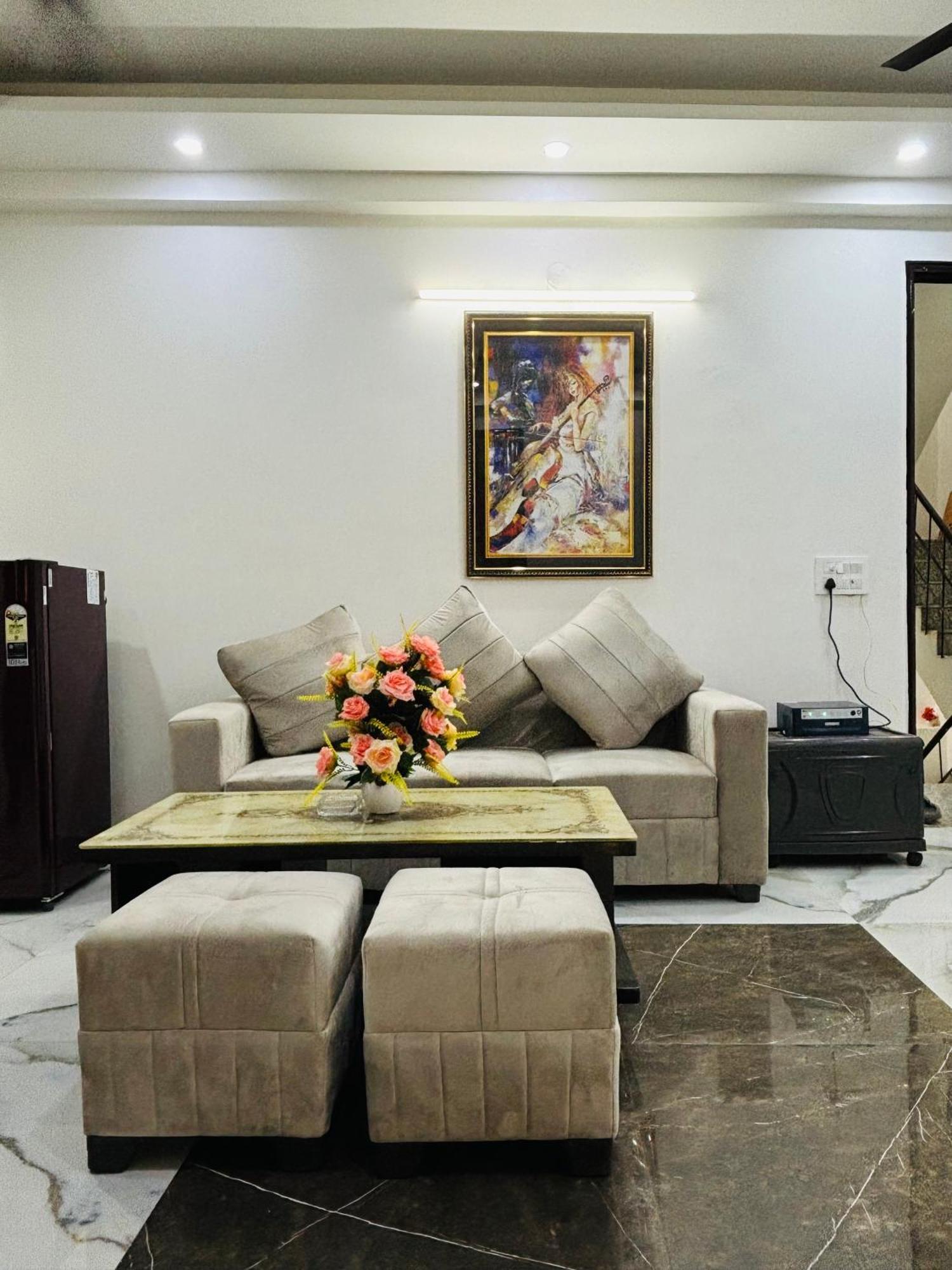 Thehrav 2bhk Mh Apartment